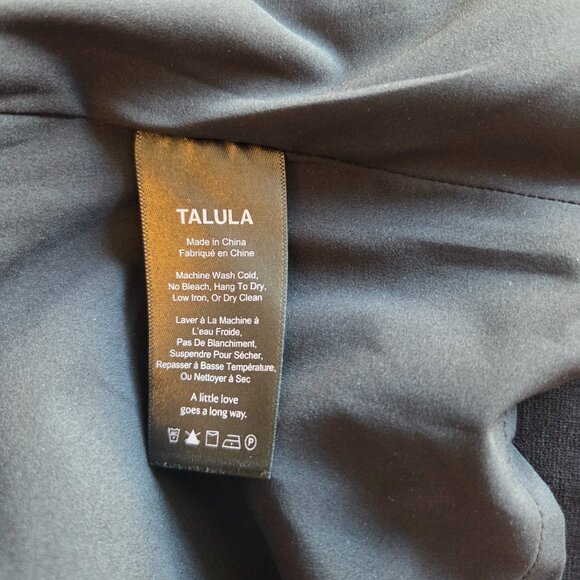 Aritzia Talulu Black short sleeve knee length dress with low back size L NWT - Picture 5 of 8